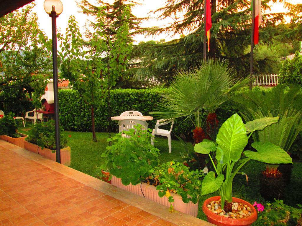 B&B Le Begonie Асколі-Пічено Номер фото