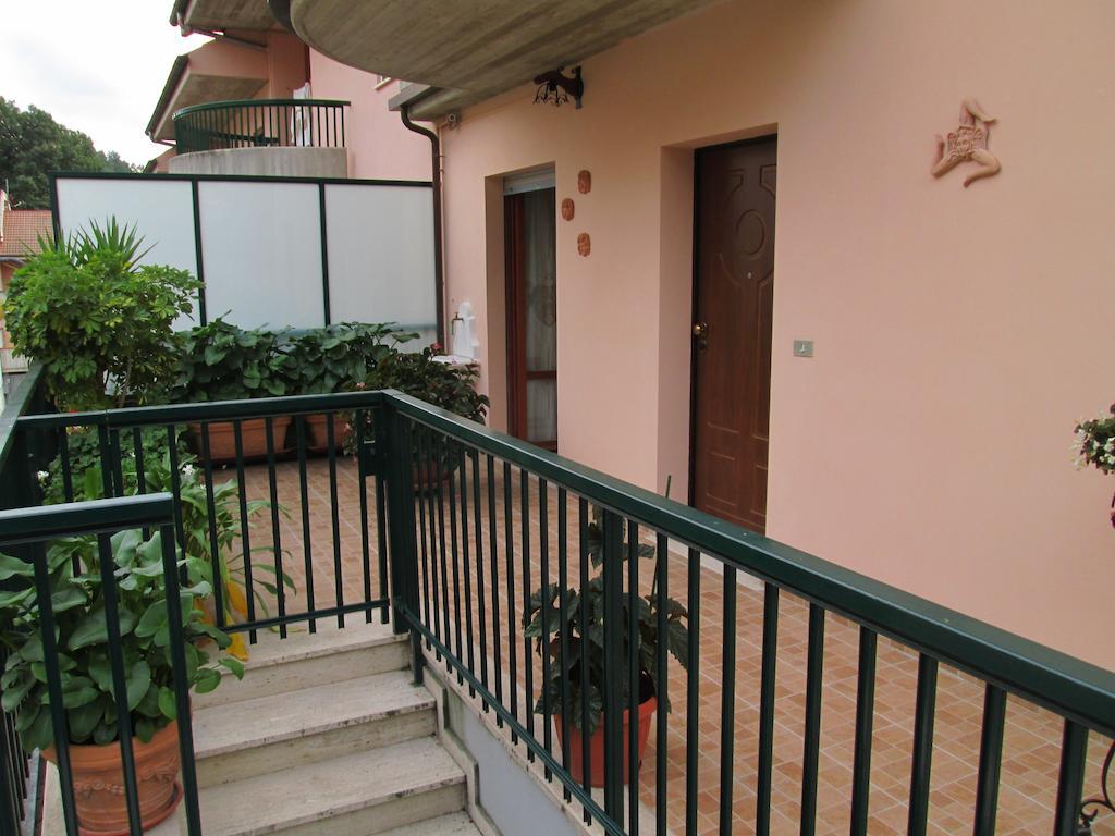 B&B Le Begonie Асколі-Пічено Номер фото